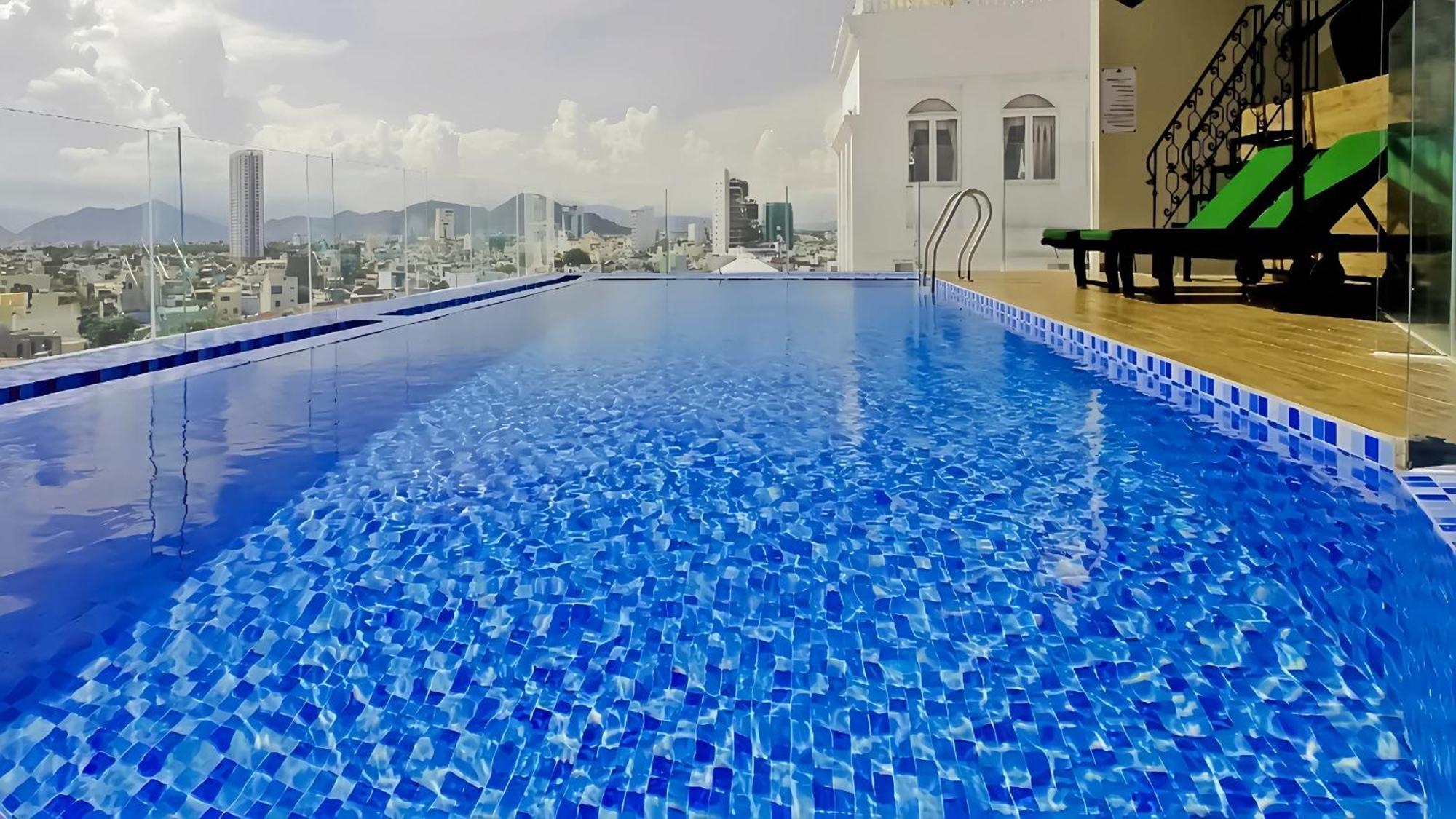 Central Hotel & Spa Danang Exterior photo