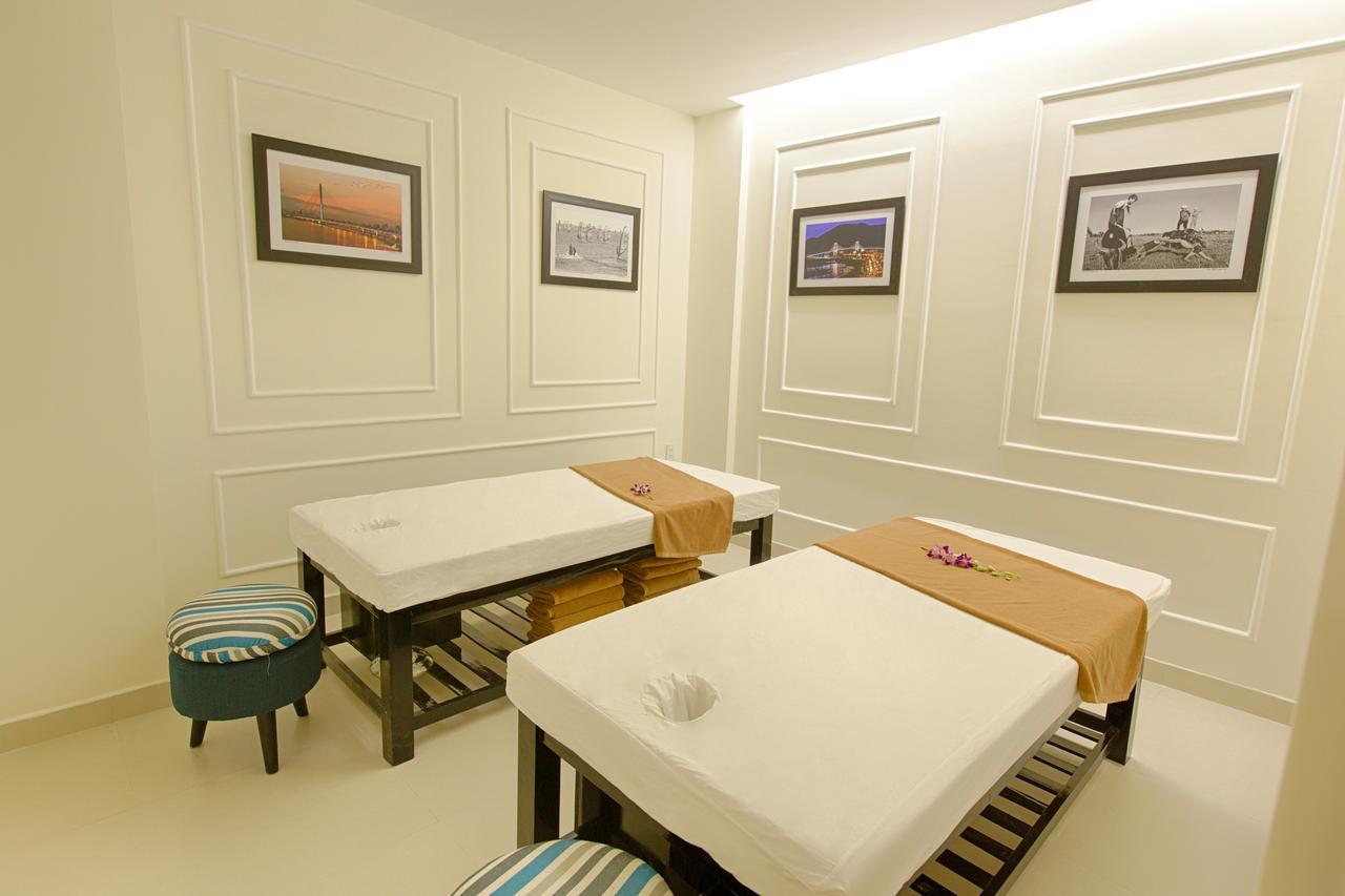 Central Hotel & Spa Danang Exterior photo