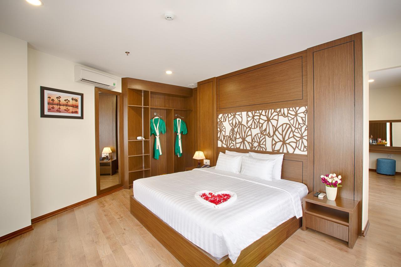 Central Hotel & Spa Danang Exterior photo